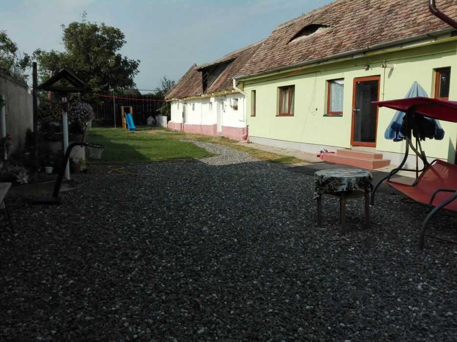 Casa  saseasca de vanzare in Selimbar zona primarie
