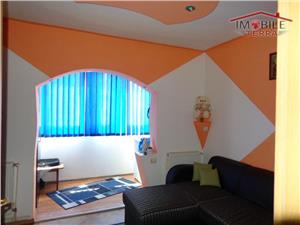 Apartament 3 camere decomandat de vanzare in Vasile Aaron Sibiu