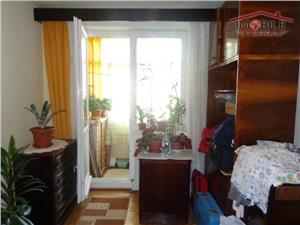 Apartament 3 camere semidecomandat zona Rahovei, Sibiu