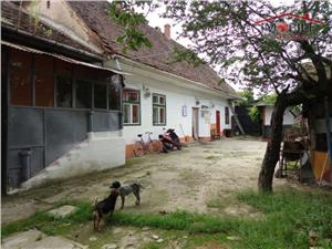 Casa pentru demolat cu 800 mp teren in zona Piata Cluj