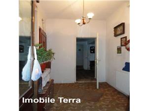 Casa cu 4 camere si 330 mp teren, de vanzare in Sibiu zona Lazaret