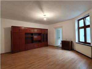 Apartament 2 camere central de vanzare in Sibiu