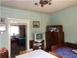 Casa 3 camere de vanzare in zona Tiglari