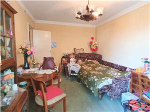 Apartament cu 3 camere decomandate in Vasile Aaron