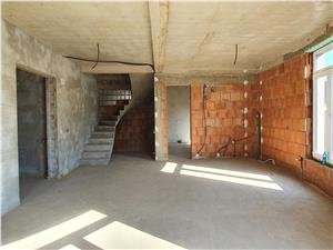 Casa cu 5 camere, garaj dublu si 550 mp teren de vanzare in Selimbar