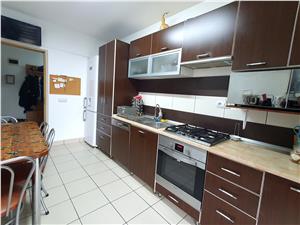 Apartament decomandat cu 3 camere mobilat/utilat in Turnisor