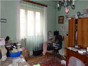 Apartament la casa de vanzare in Piata Cluj