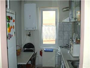 Vand  apartament 2 camere in zona Mihai Viteazu