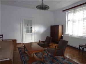 Apartament 3 camere de inchiriat in zona centrala, Sibiu