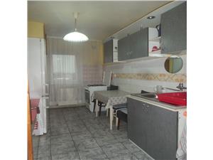Apartament 3 camere cu garaj si pivnita in Vasile Aaron