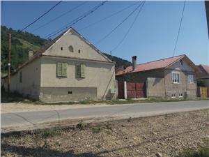 Casa libera de vanzare in Seica Mare