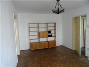 Apartament 3 camere de vanzare in zona centrala Sibiu