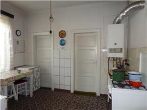 Casa cu 2 camere in Piata Cluj de vanzare in Sibiu