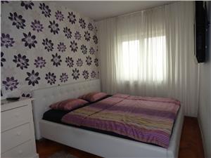 Apartament 3 camere decomandat zona Vasile Aaron