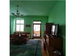 Apartament 3 camere  de vanzare in zona istorica Sibiu