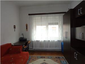 Casa 2 camere de vanzare zona Piata Cluj  Sibiu