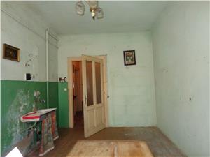 Apartament 2 camere de vanzare la casa zona Garii  Sibiu