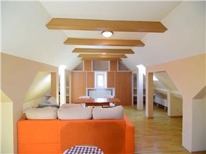Casa 9 camere singur in curte Piata Cluj