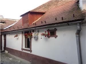 Apartament 2 camere la casa de vanzare in zona istorica  Sibiu