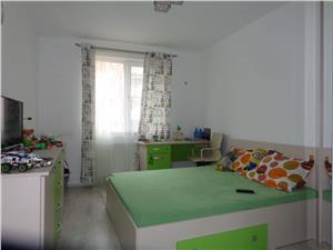 Apartament de vanzare cu 3 camere zona Rahova  Sibiu
