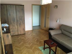 Apartament 3 camere de inchiriat in Sibiu