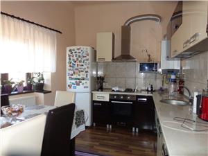 Apartament la casa cu 2 camere de vanzare ultracentral  Sibiu