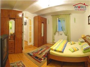 Inchiriez apartament in regim hotelier central Sibiu