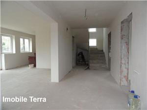 Casa noua de vanzare in Sura Mare Sibiu cu 6 camere si 200 mp utili